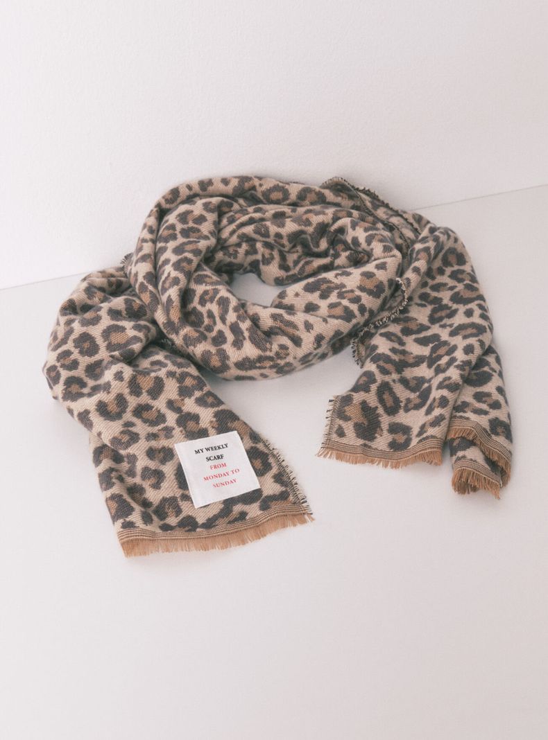 Bufanda Efecto Lana Animal Print