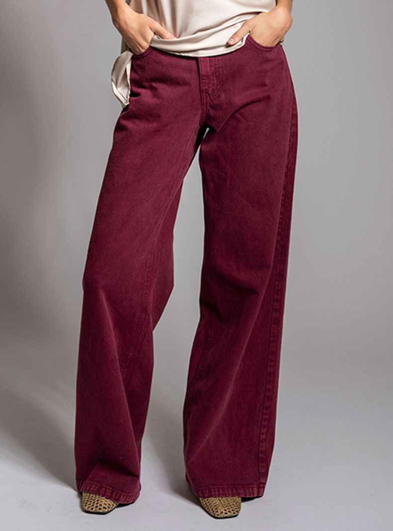 Jeans Wide Leg Tiro Medio Burdeo