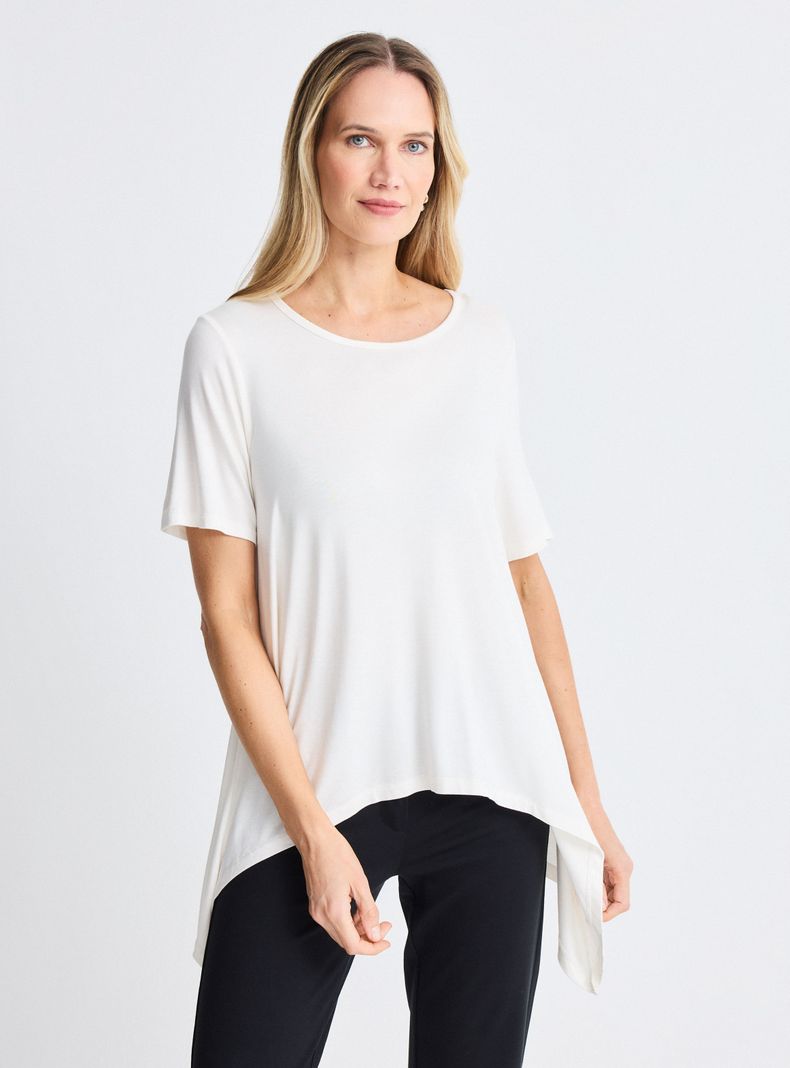Polera Asimétrica de Manga Corta