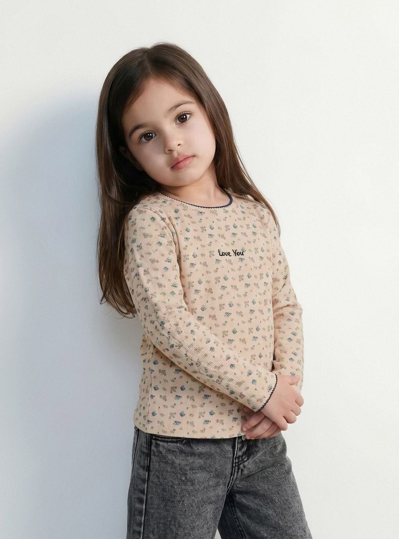 Polera con Mini Bordado y Estampado Niña