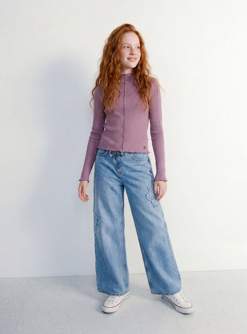 Jeans Cintura Cruzada y Parche Flor