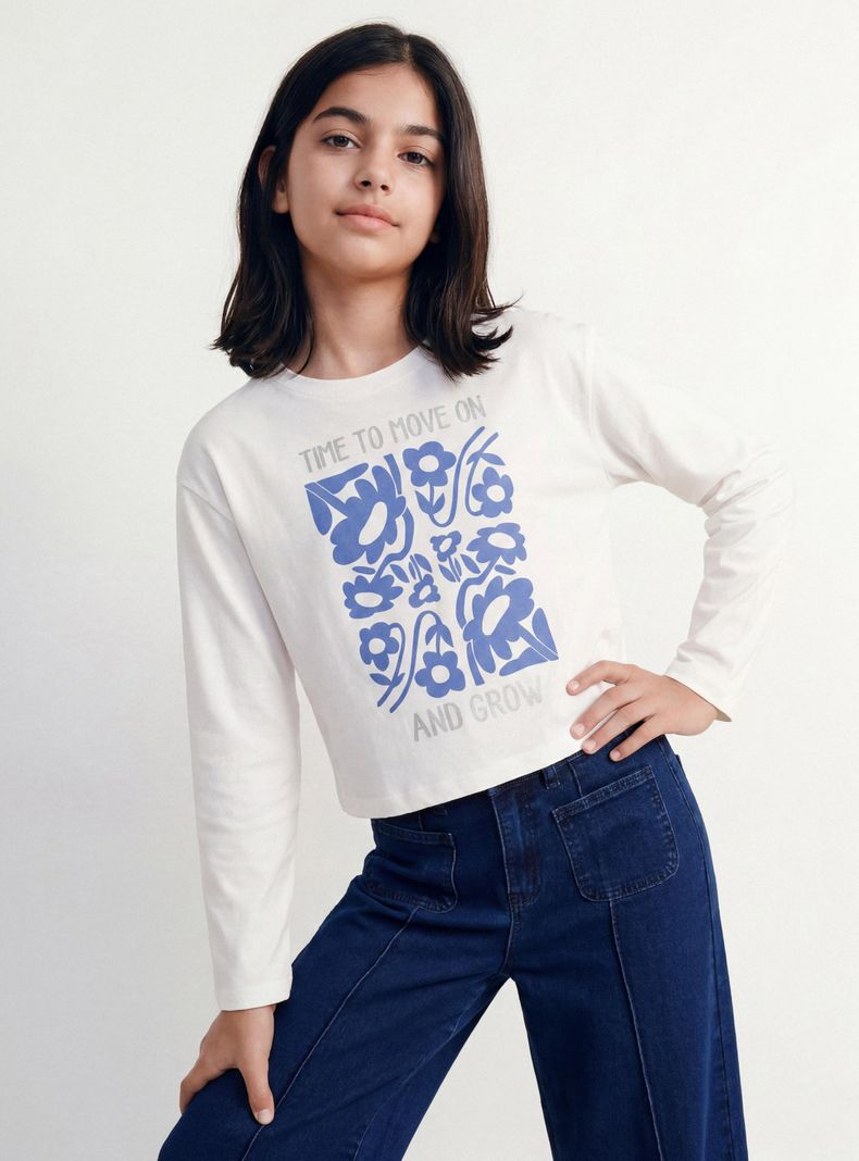 Polera Manga Larga con Estampado Folia