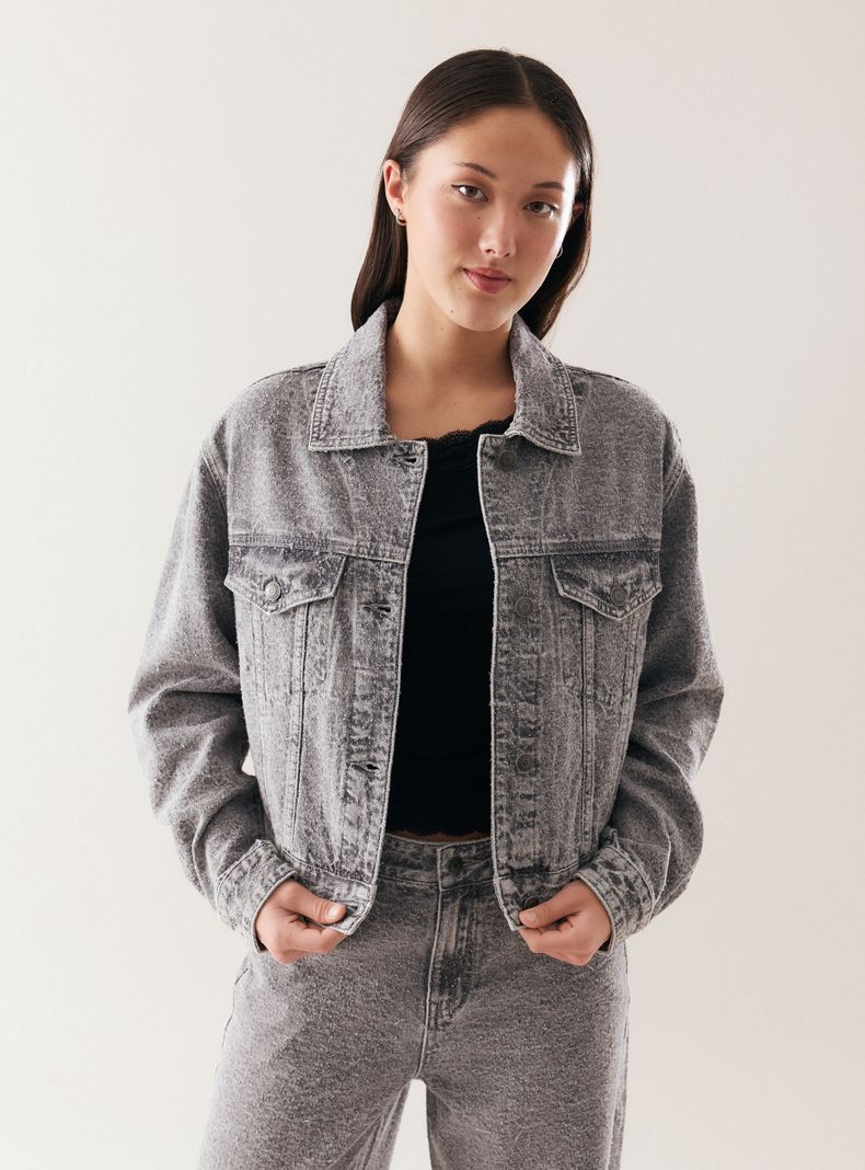 Chaqueta Denim Lavado con Bolsillos Frontales