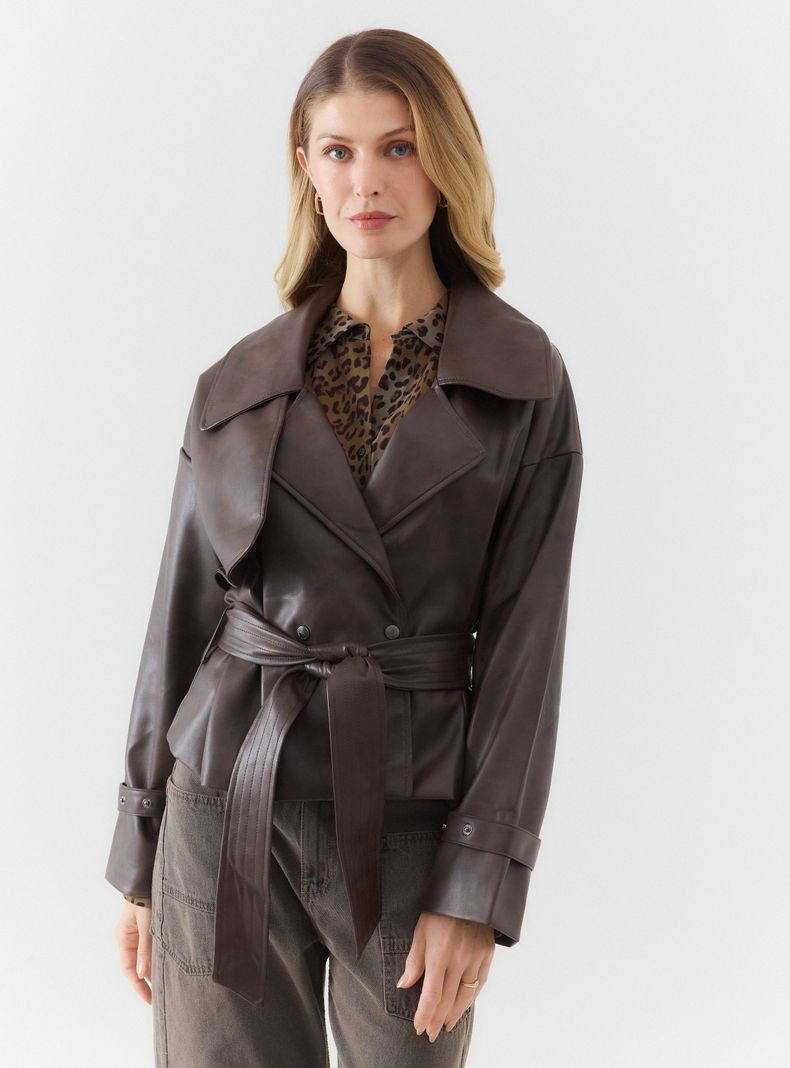 Chaqueta Trench Ecocuero Lazo y Botón