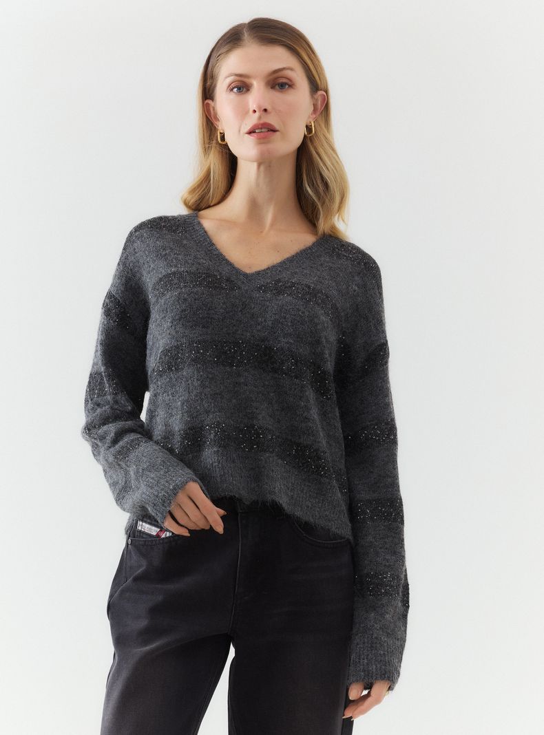 Sweater Escote V Rayas Metalizadas y con Lentejuelas