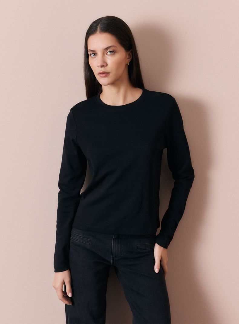 Polera Básica de Cuello Redondo
