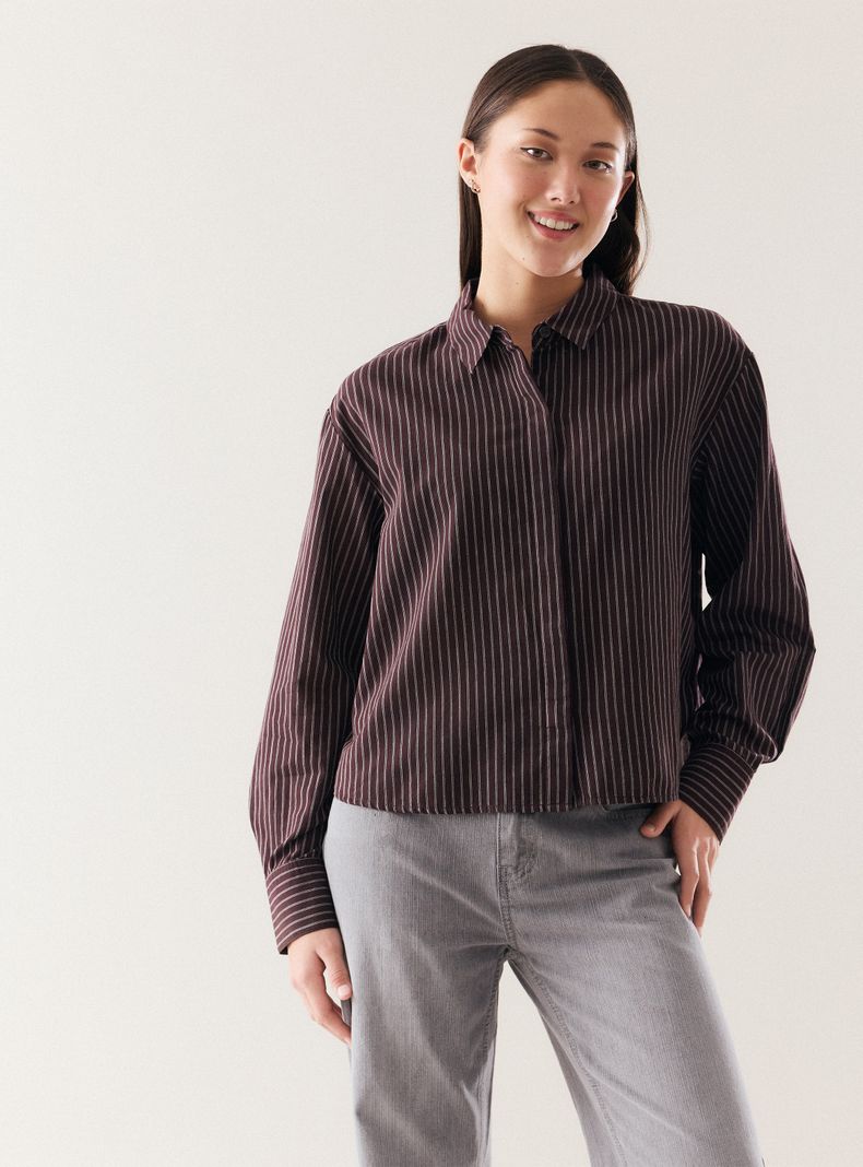 Blusa Rayas Verticales Cuello Camisero Botones