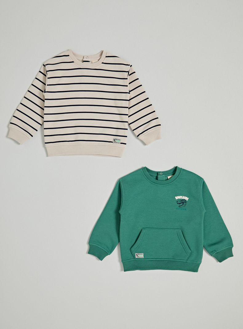 TRIBU POLERÓN CON ESTAMPADO LÍNEAS Y DETALLE PEQUEÑO
