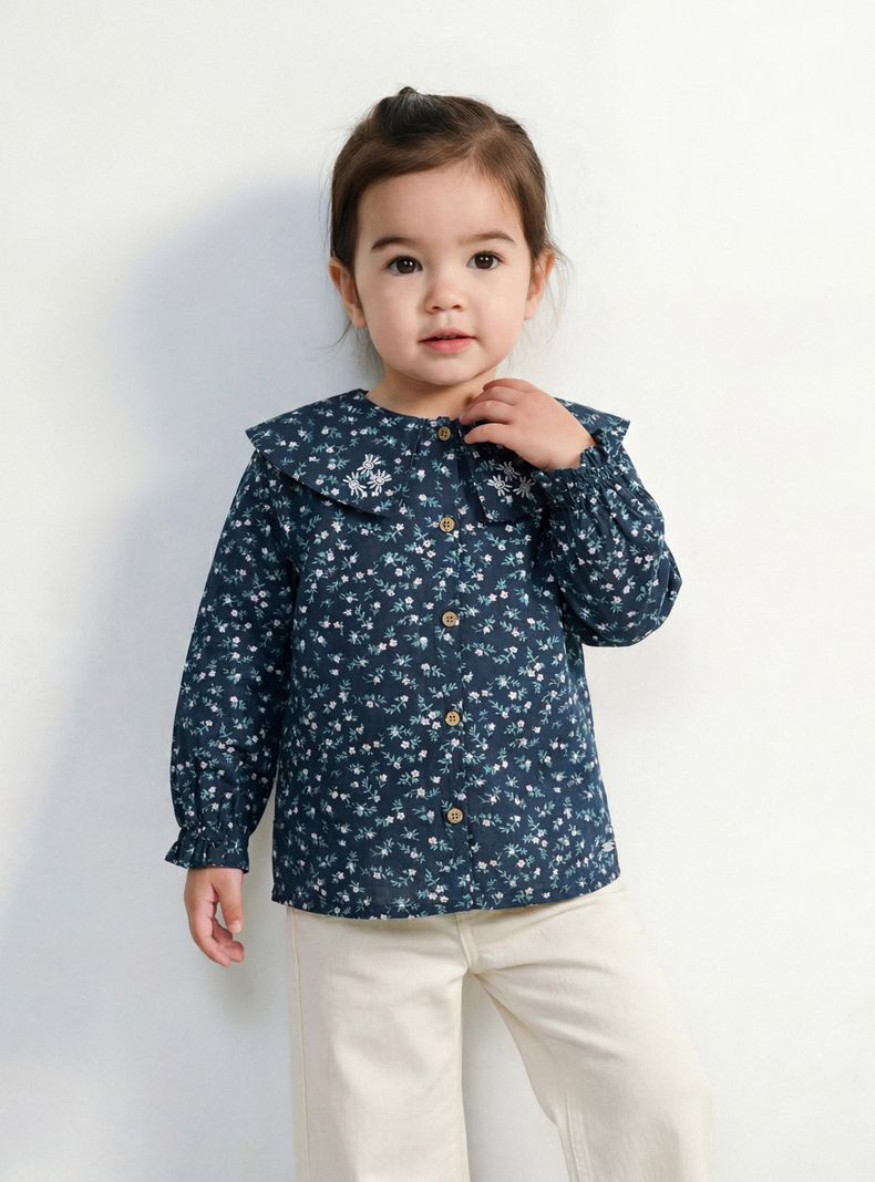 Opaline Blusa Estampado Floral Cuello Bobo con Detalles