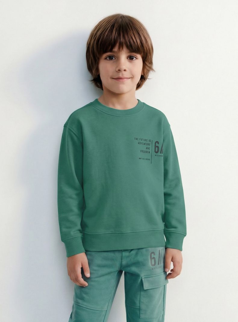 Polera Color Liso Estampado Frontal Tipográfico