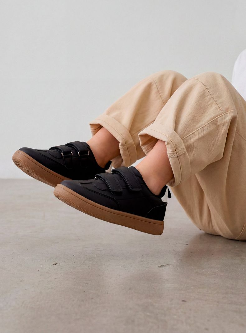 Zapatilla Urbana con Dos Velcro Niño T.25 a T.33