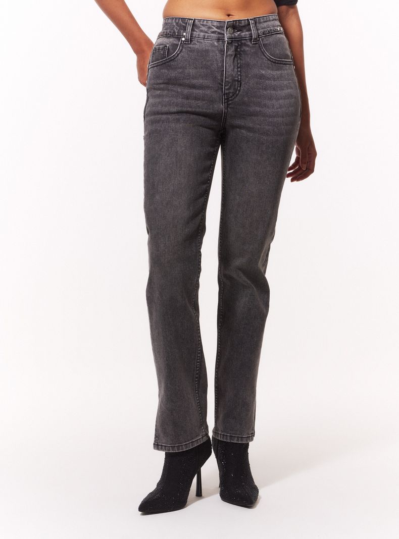 Jeans Slim con Tachas en Pretina y Costado