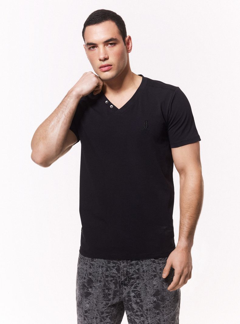 Polera Muscle Fit Botones Cuello V