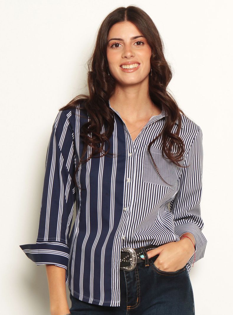 Blusa Manga 3/4 con Bolsillo Abotonada