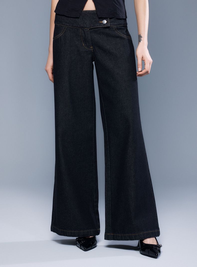 Jeans Wide Leg Baggy Tiro Bajo con Botón Cruzado