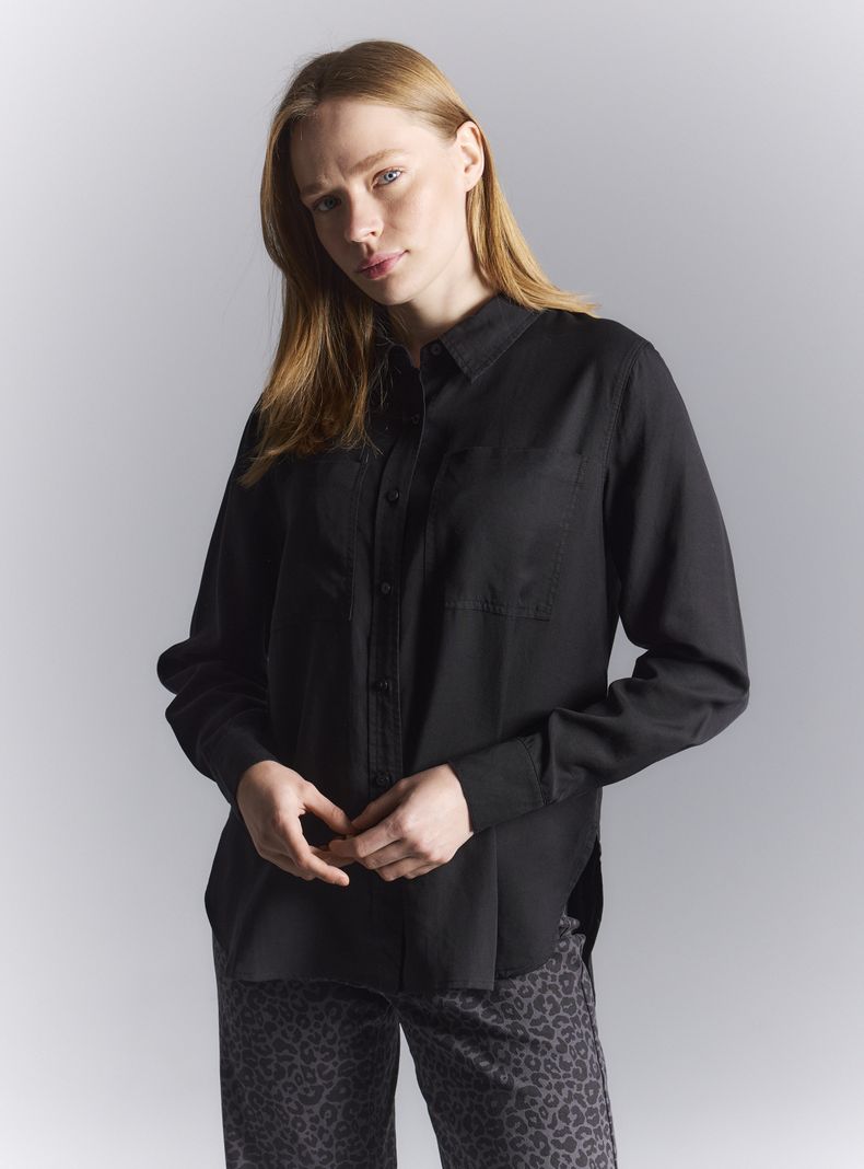 Blusa Lyocell Color con Bolsillos