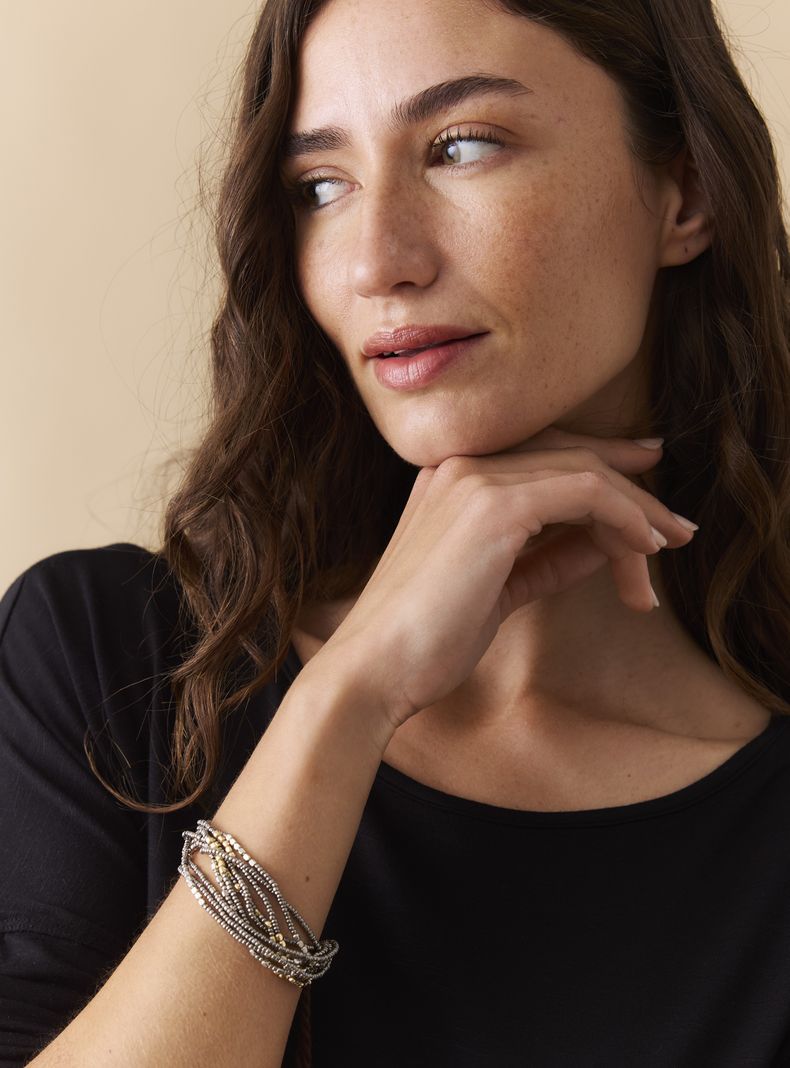 Pulsera Mostacillas Metálicas con Cierre Trenzado