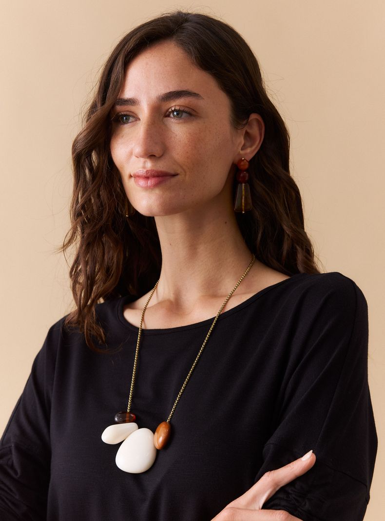 Collar Largo con Piedras Chunky Resina