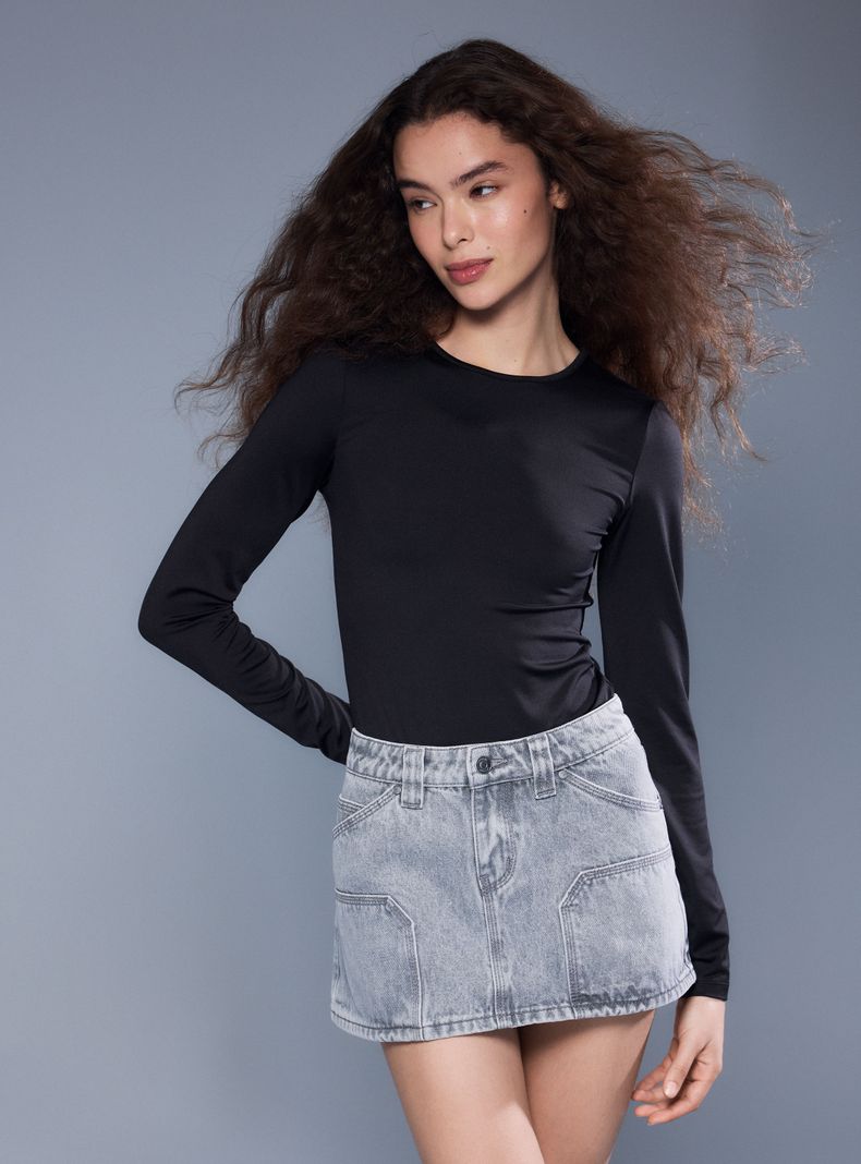 Polera Básica Manga Larga Cuello Redondo Regular Fit