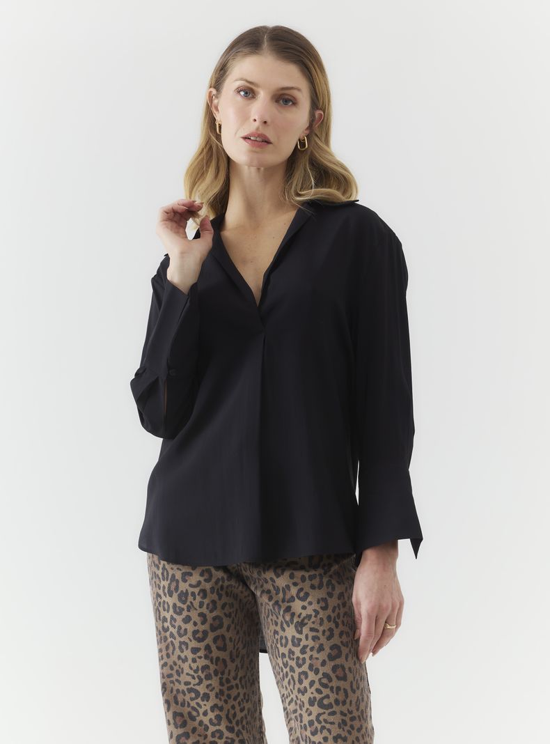 Blusa Cuello Camisero Escote V