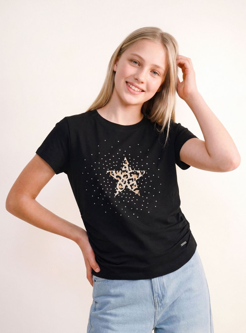 MOON POLERA DETALLE MINI TACHAS CON RECOGIDO