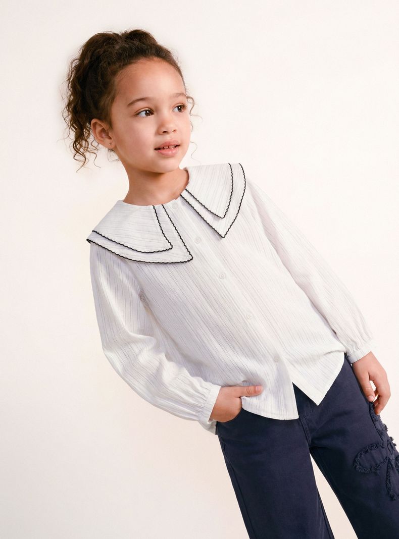 Blusa Doble Cuello con Tape en Contraste