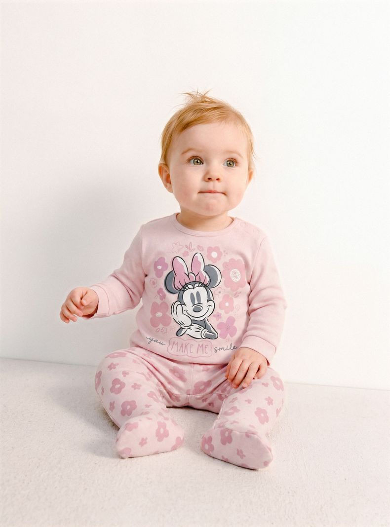 Pijama Estampado Minnie Mouse con Flores