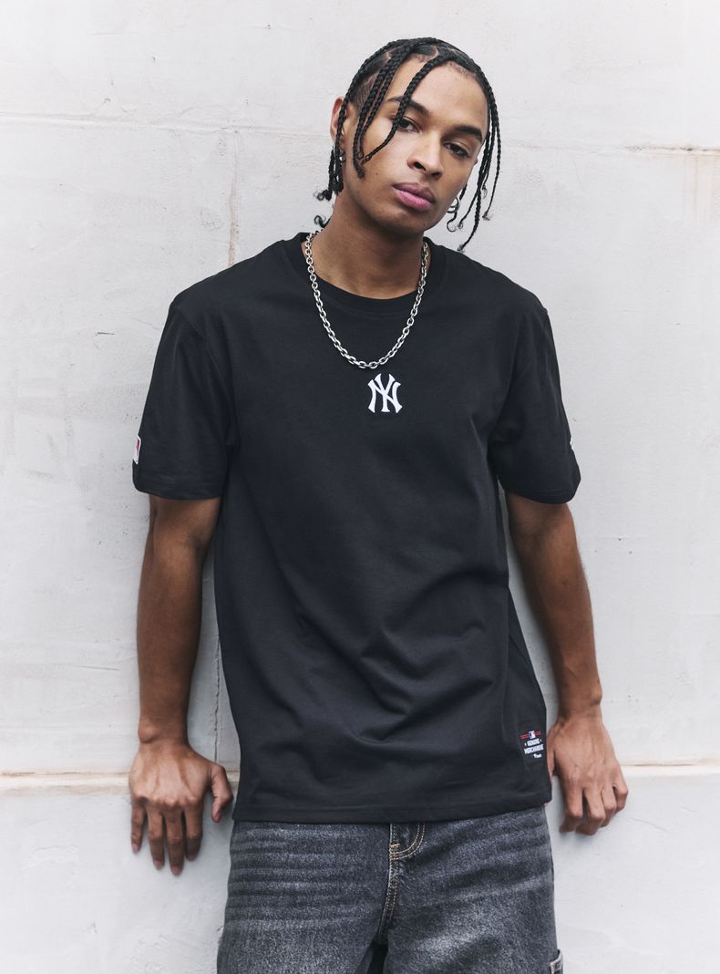 Polera Manga Corta Baserunner Logo