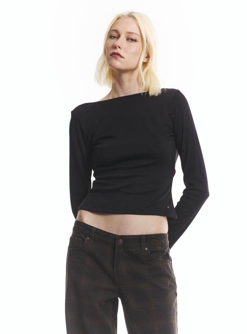 Polera Manga Larga Escote Espalda