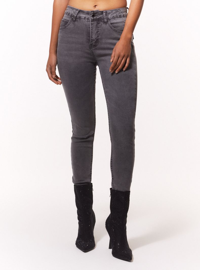 Jeans Skinny Strass en Pretina y Bolsillos Traseros