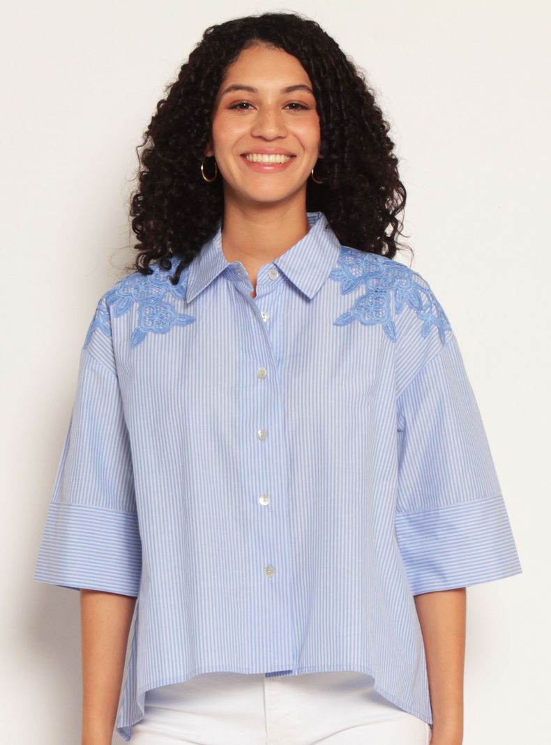 Blusa Listada Manga 3/4 con Bordado