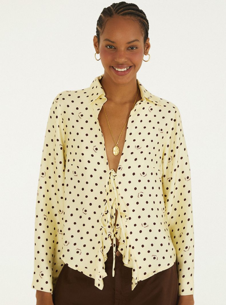 Blusa con Amarras Frontales Estampado Lunares