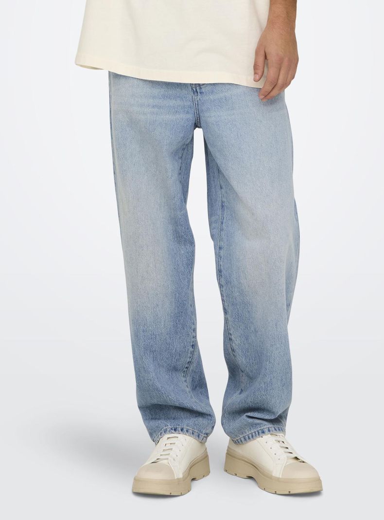 Jeans Fade Loose Fit