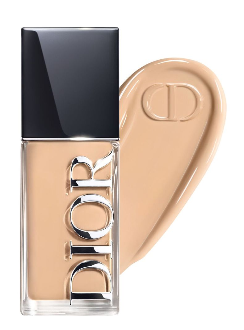Base de Maquillaje Luminosa Dior Forever Skin Glow 2 Warm