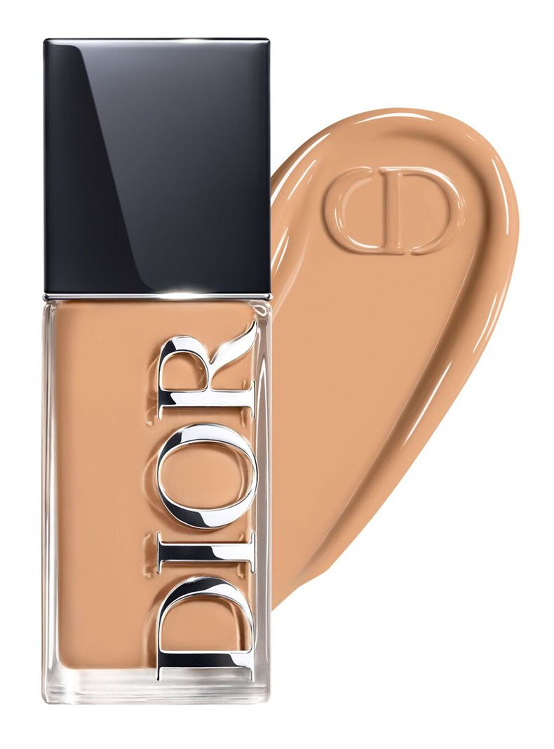 Base de Maquillaje Luminosa Dior Forever Skin Glow 4 Neutral