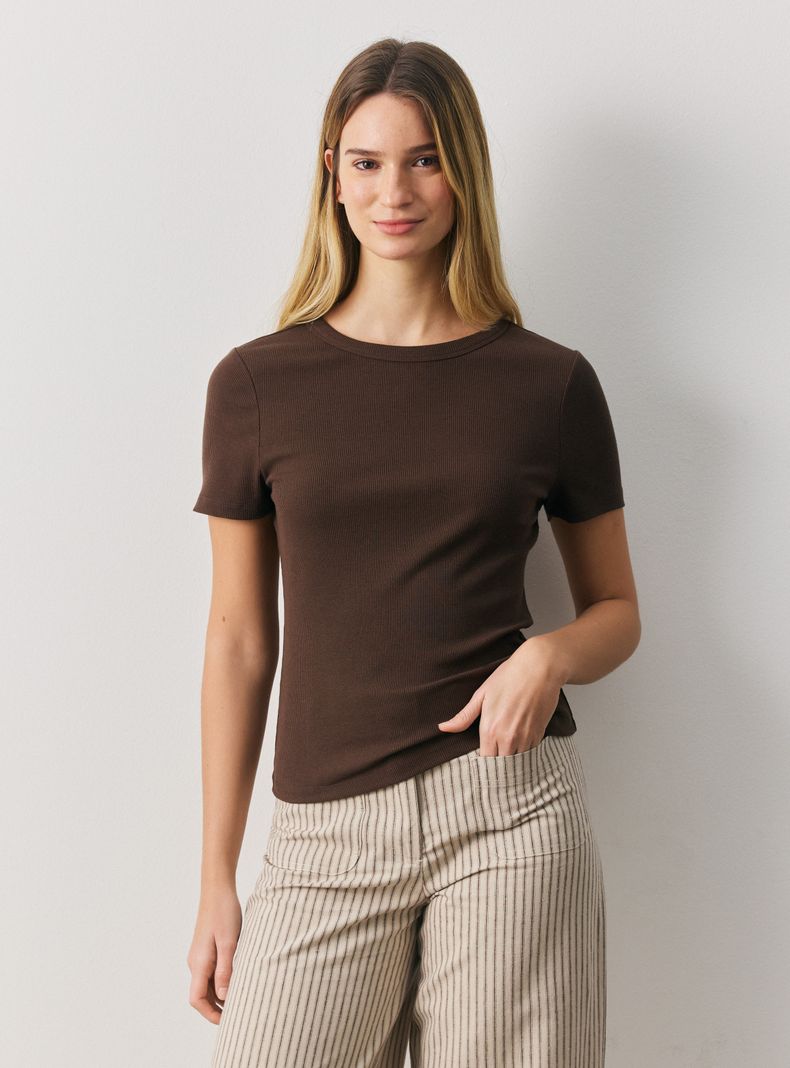 Polera Cuello Redondo Manga Corta Rib