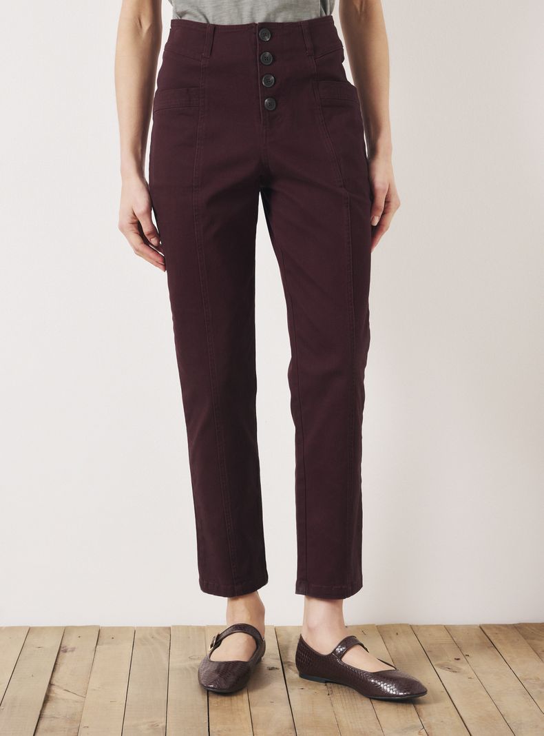 Pantalón Slim Elasticado Tiro Alto con Botones