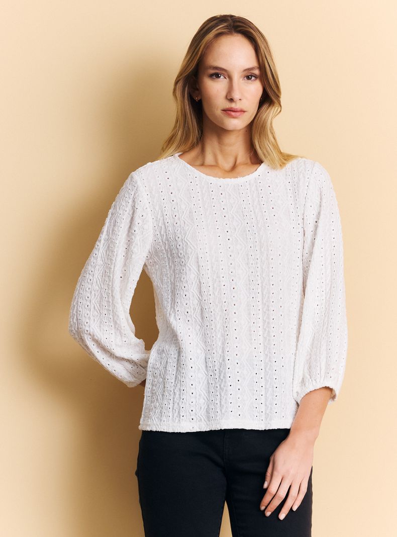 Polera Calada Manga Tres Cuartos con Cuello Redondo