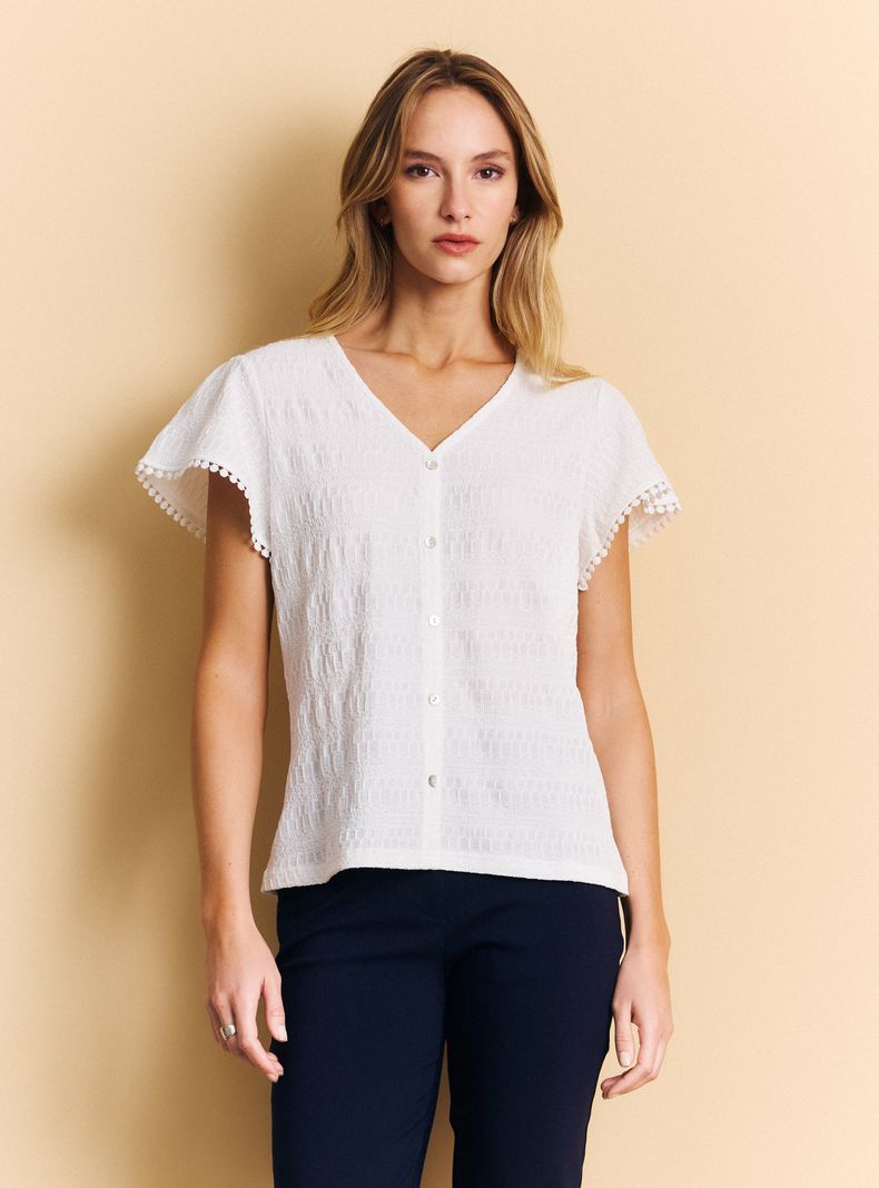 Blusa Cuello V con Botones y Cinta Decorativa Manga