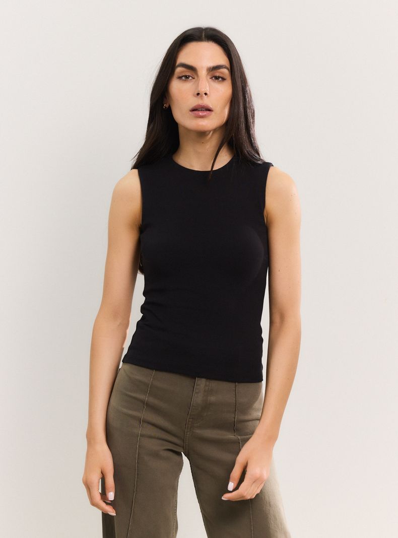 Polera Top Cuello Redondo sin Mangas
