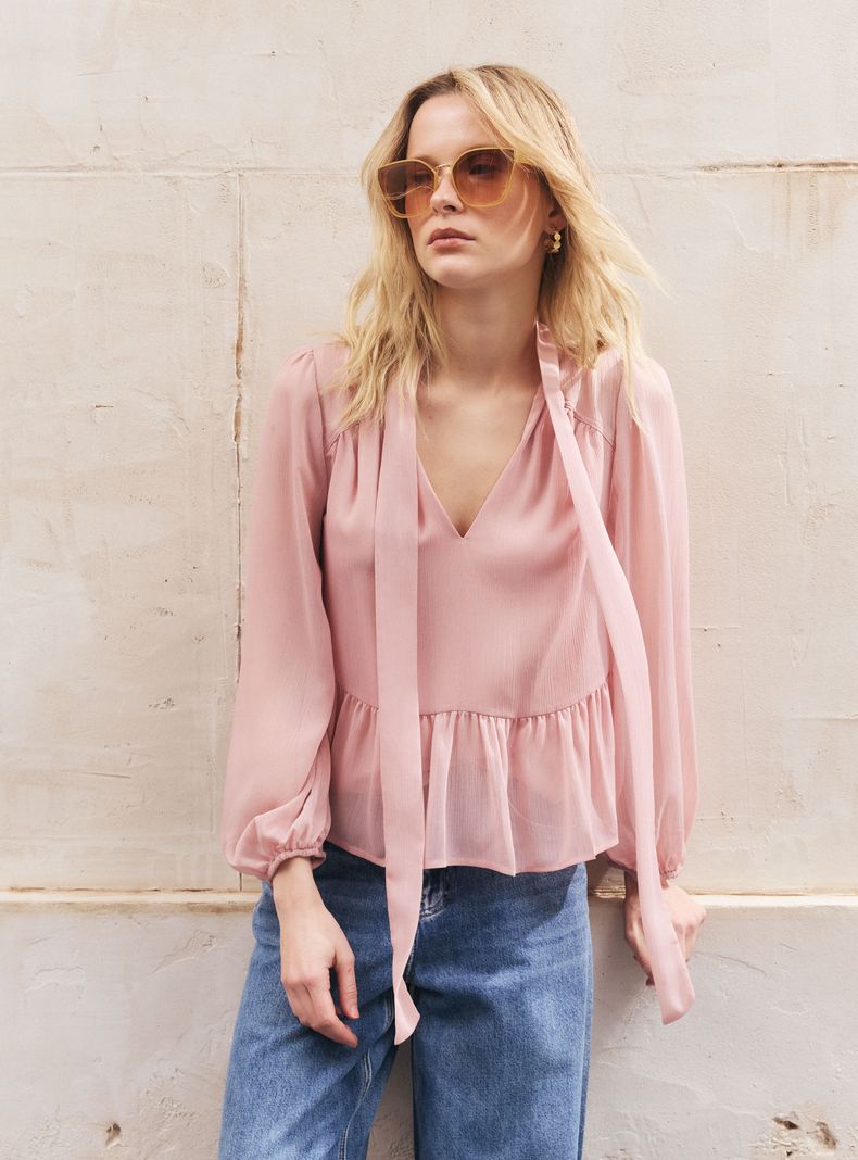 Blusa Cuello V con Lazo