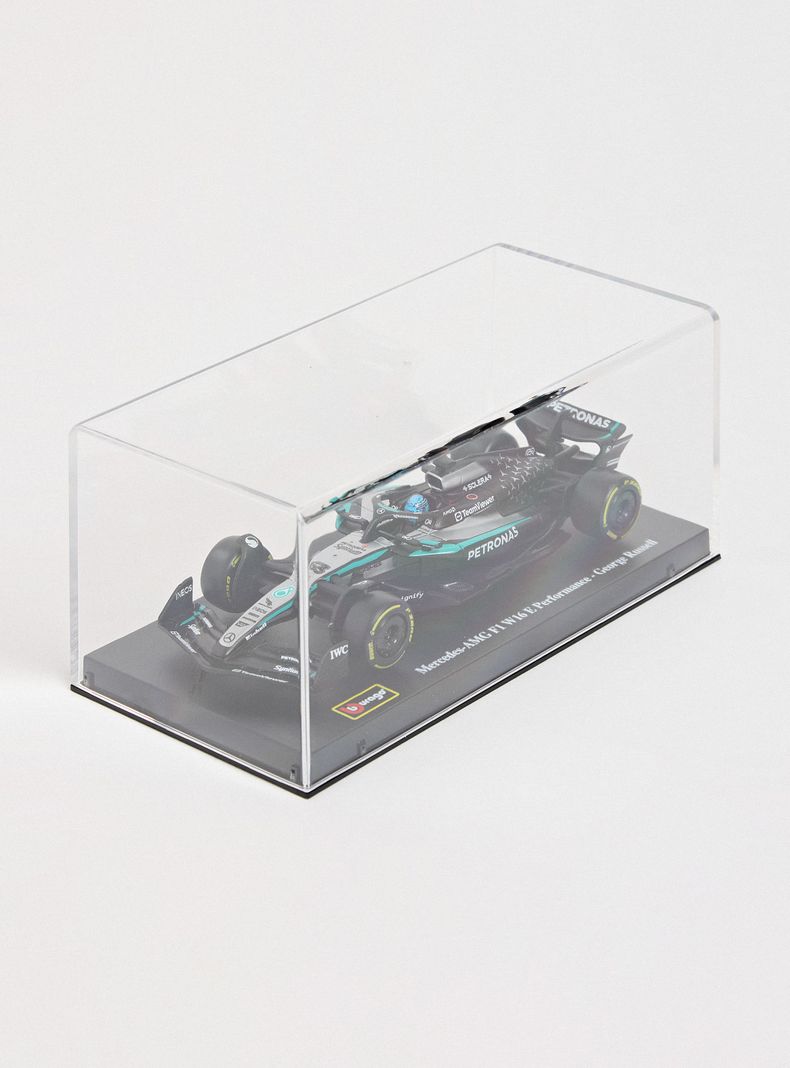 Auto Mercedes-AMG Petronas F1 W16 Team 1:43 con Casco