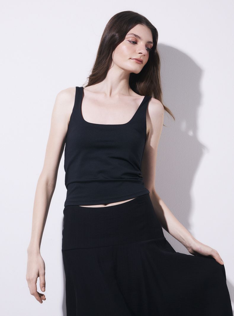 Polera Cuello Cuadrado con Tirantes Anchos
