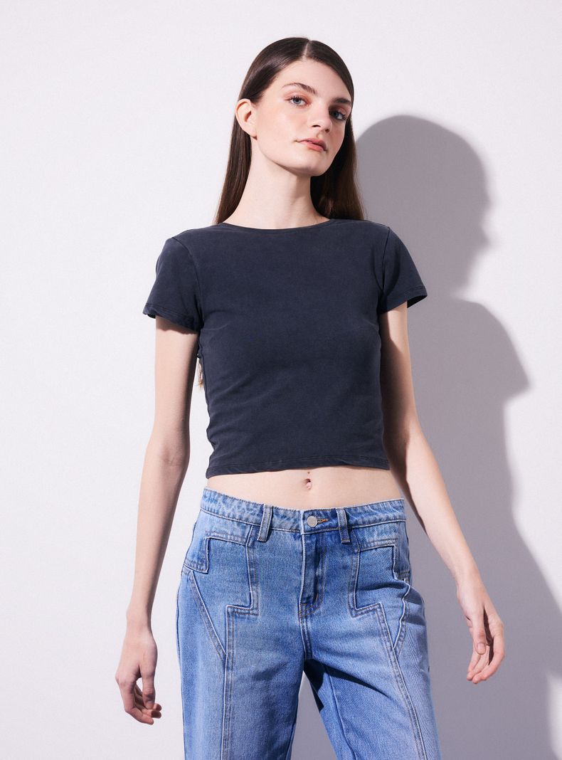 Polera Manga Corta Cuello Redondo Escote Espalda