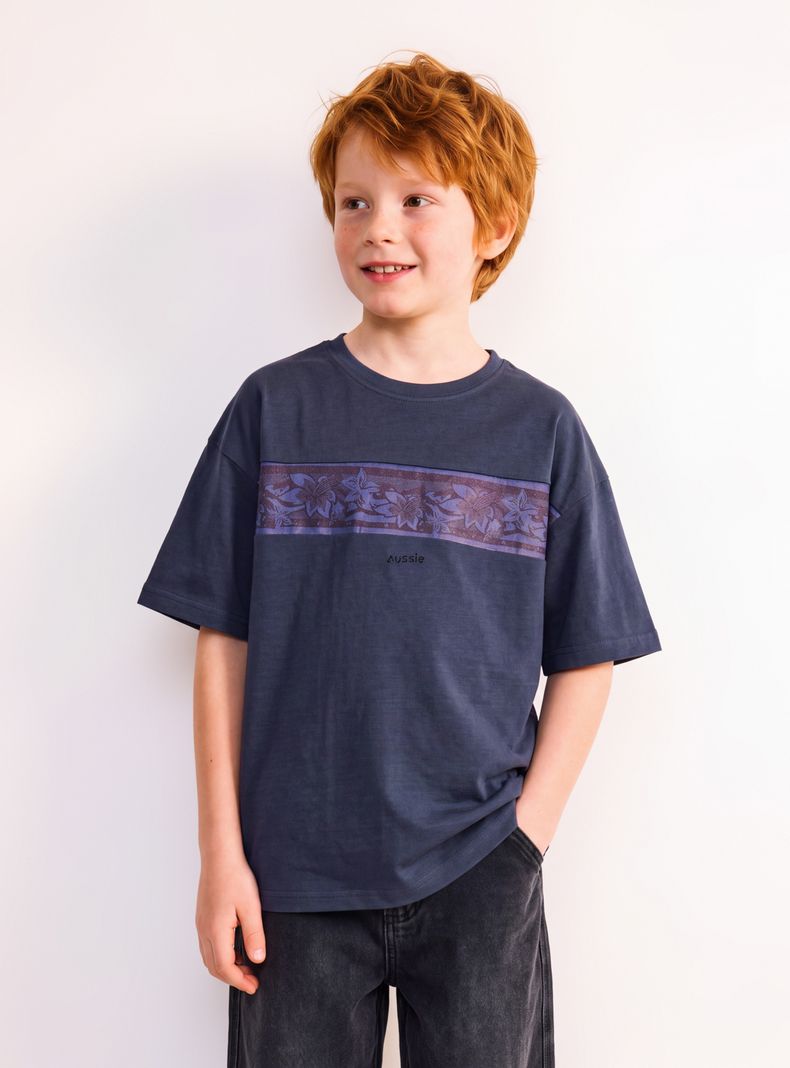 Polera Efecto Desgastado con Franja Diseño Central