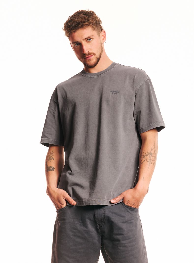 Polera Oversize con Estampado Espalda
