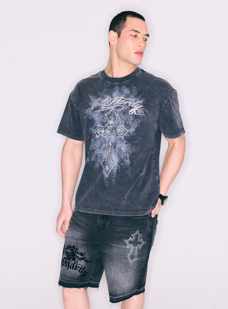 Polera Ed Hardy Lavada con Estampado Frontal Metalizado
