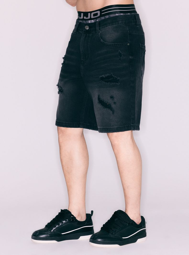 Short Negro con Roturas
