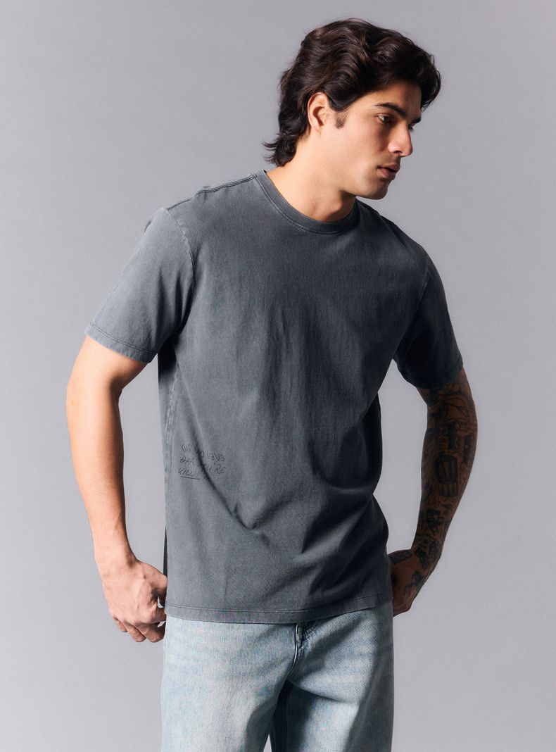 Polera con Estampado Frontal