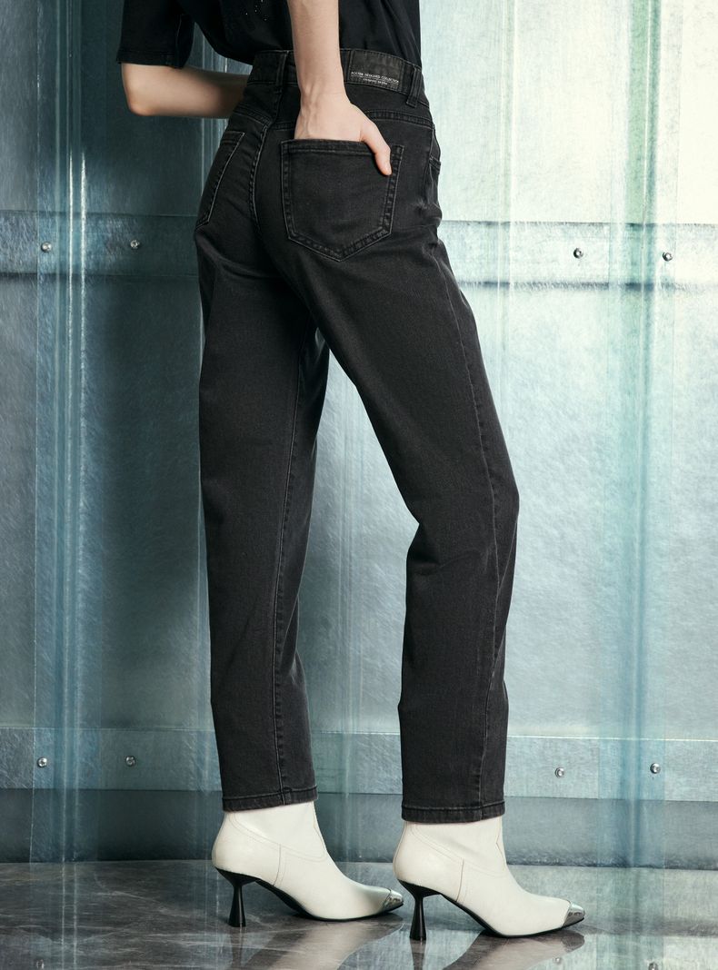 Jeans Básico 5 Bolsillos Mom-1